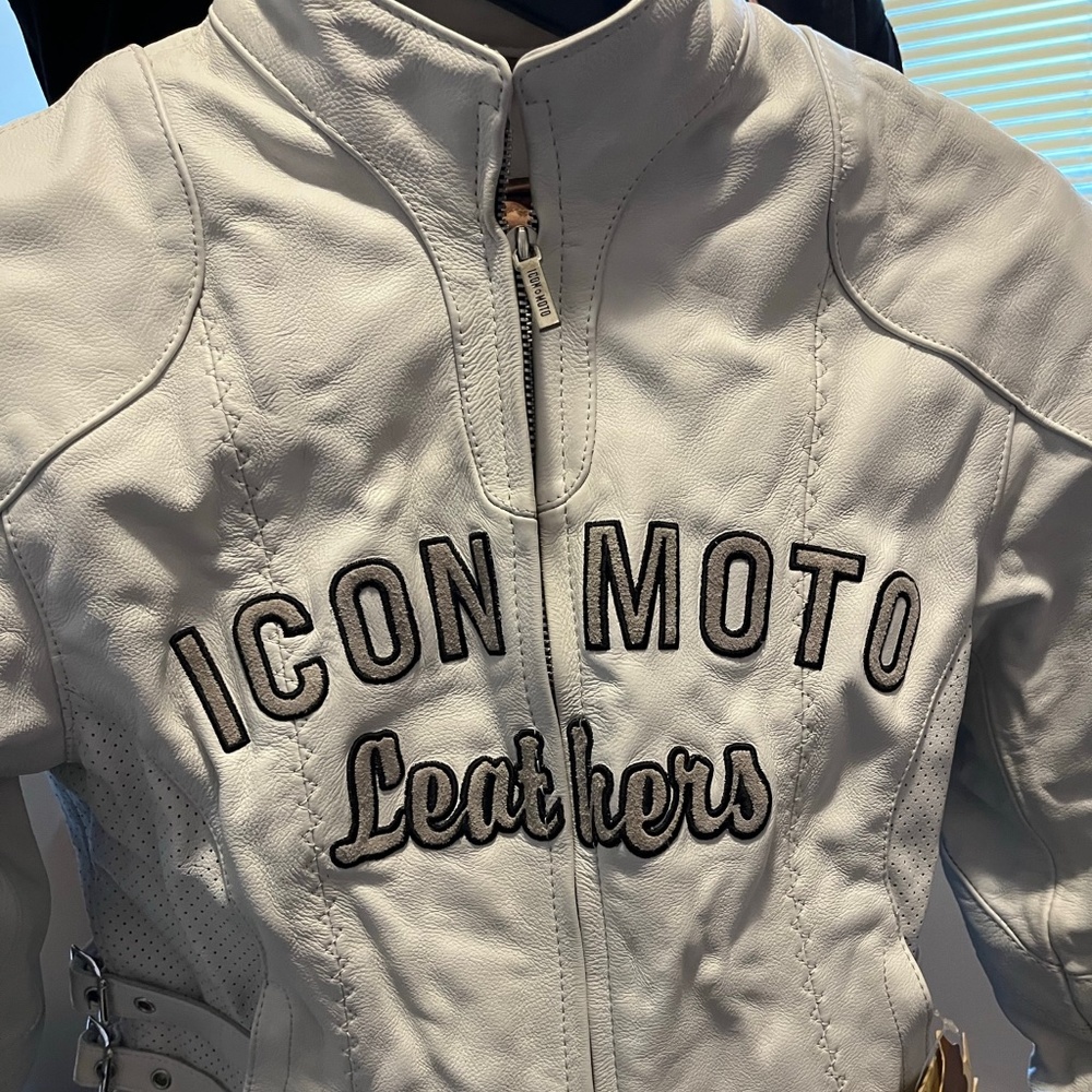 Icon Moto Leathers Jacket S and Pants XS NWT